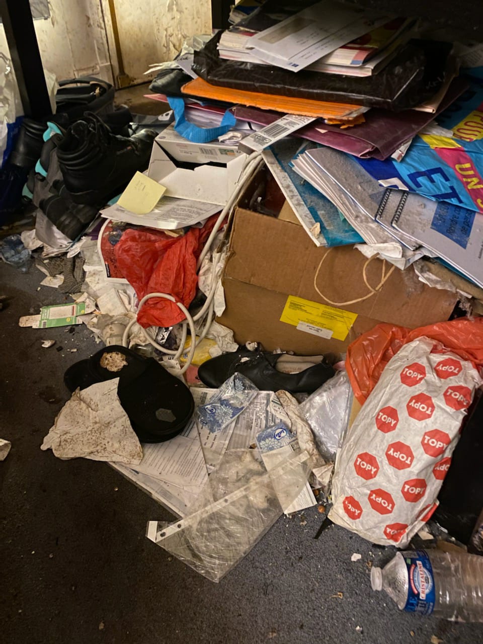 5 Erreurs à Éviter Lors du Nettoyage Après un Squat IMG 20241217 WA0015